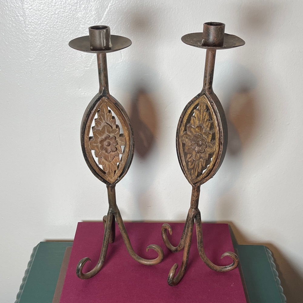 Vintage Cast‎ Iron Scroll Footed Floral Wooden Medallion Center Candlesticks
